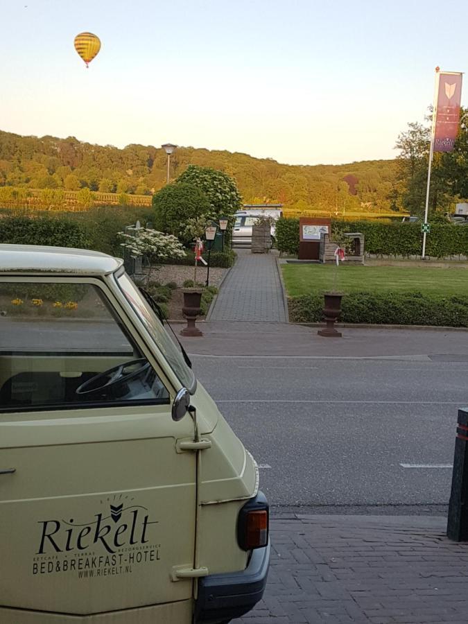 B&B - Eetcafe - Riekelt Gronsveld エクステリア 写真